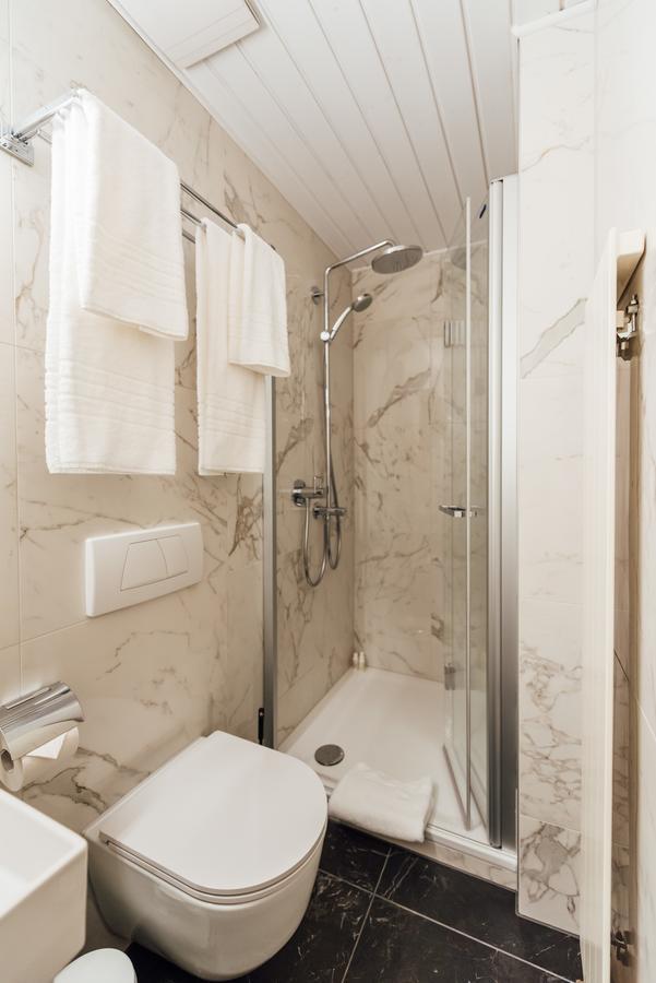 Hotel Taverna Tafers Bagian luar foto