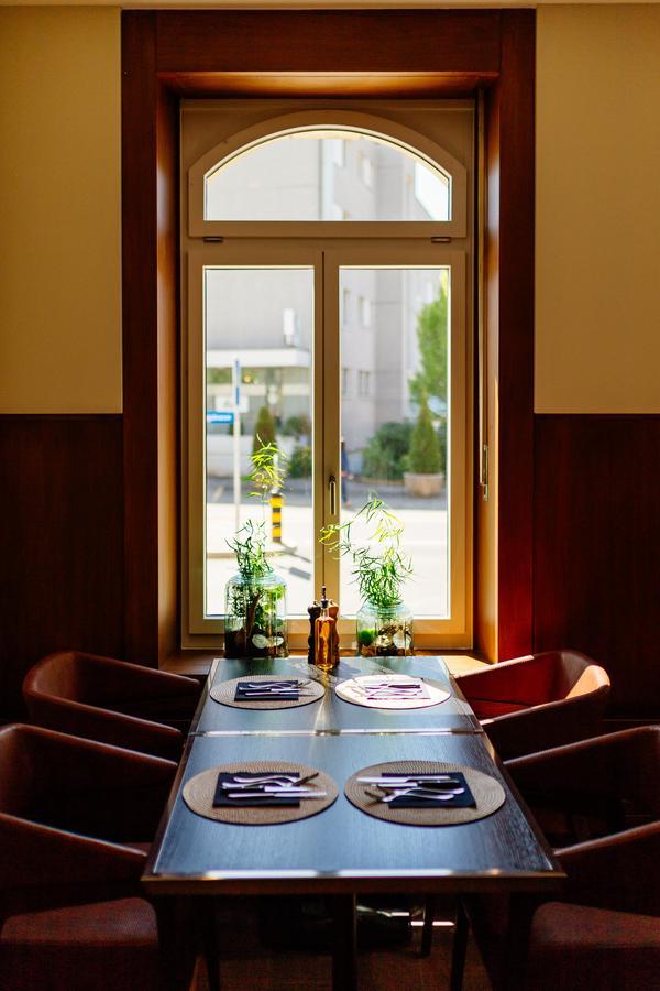 Hotel Taverna Tafers Bagian luar foto